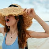 Seadrop Muschel Anhänger aus Silber mit mittelblauem Zirkonia