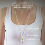 Green Froggy großer Anhänger aus Silber mit Brandlack und weißer Muschelkernperle