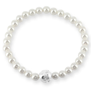 Weltenbummler Armband aus weißen Muschelkernperlen mit Weltkugel aus Silber in der Länge 20 cm