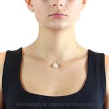 Hildegard K Blüten Anhänger aus Silber mit Muschelkernperle