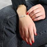 Light as a Feather Armband mit Feder aus Silber und Karabiner
