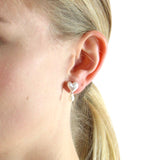 Crown of my Heart Ohrstecker Herz aus Silber mit weißer Süßwasserzuchtperle