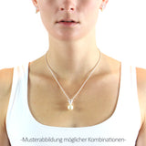 Crown of my Heart kleiner Kronen Anhänger aus Silber mit Zirkoniapavée und weißer Muschelkernperle