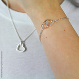 Seaside Armband mit Doppelherzen aus Silber und Federring
