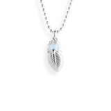 Light as a Feather kleiner Feder Anhänger aus Silber mit blauem Achat