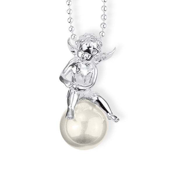 Pearl of Angels mittlerer sitzender Engel Anhänger aus Silber mit weißer Muschelkernperle