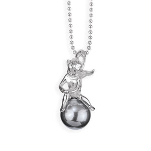 Pearl of Angels kleiner sitzender Engel Anhänger aus Silber mit grauer Muschelkernperle